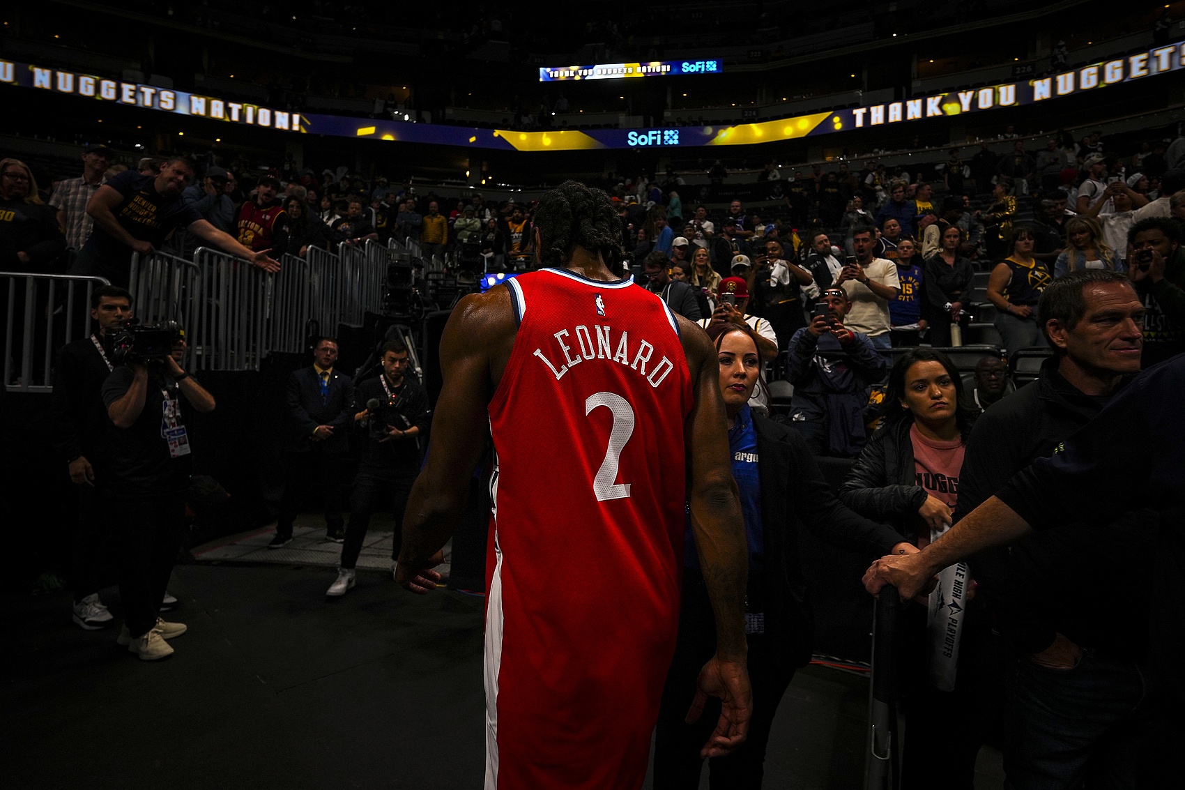 九游下载-名记:若快船没被没收首轮&小卡合同没有作废 其他队可能有样学样