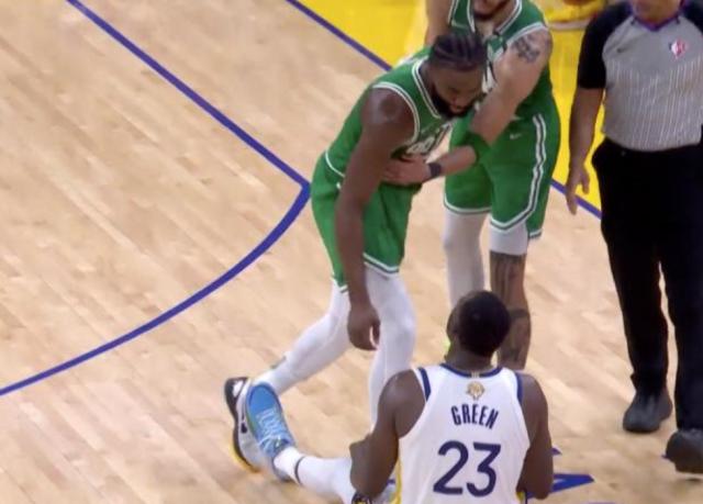 造18次失误拿到33分 勇士找到总决赛赢球最佳模板