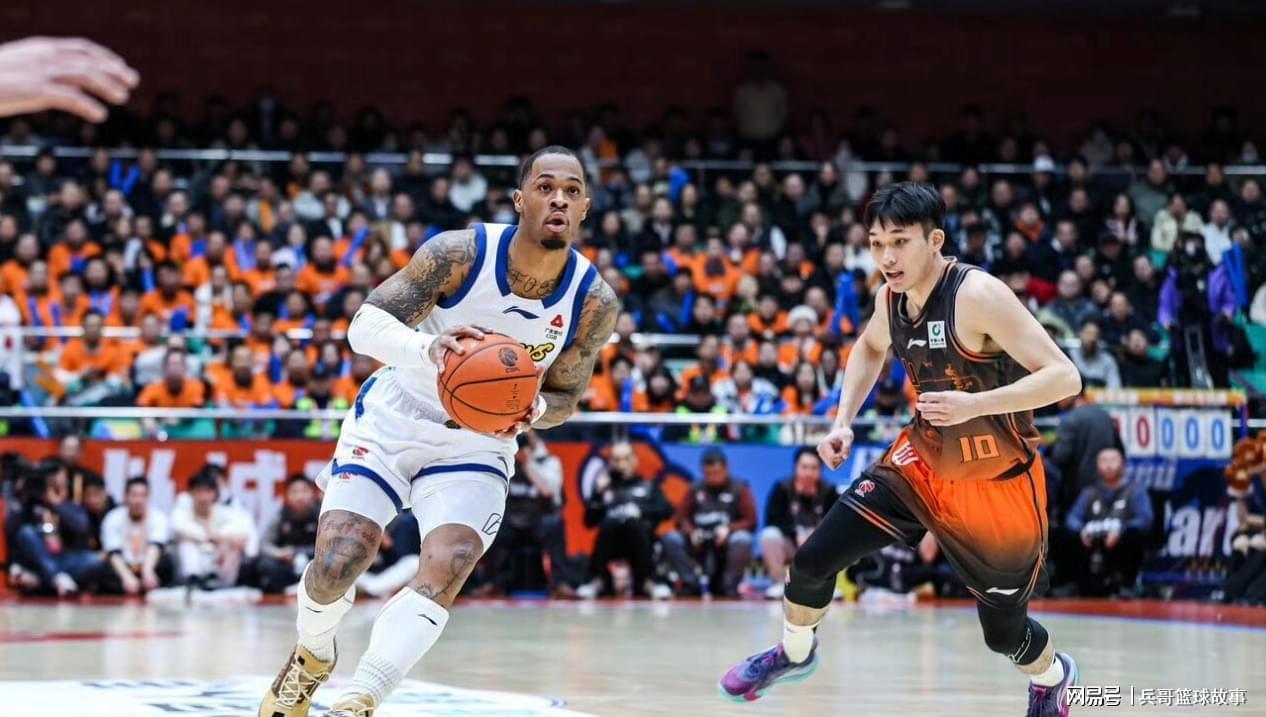 九游个人中心登录-CBA最新排名！差距仅1场，3队抢第1；山东冲前4，辽宁跌出季后赛